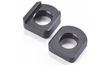 Ozdobný napínák řetězu.REAR WHEEL ADJUSTER BLACK
