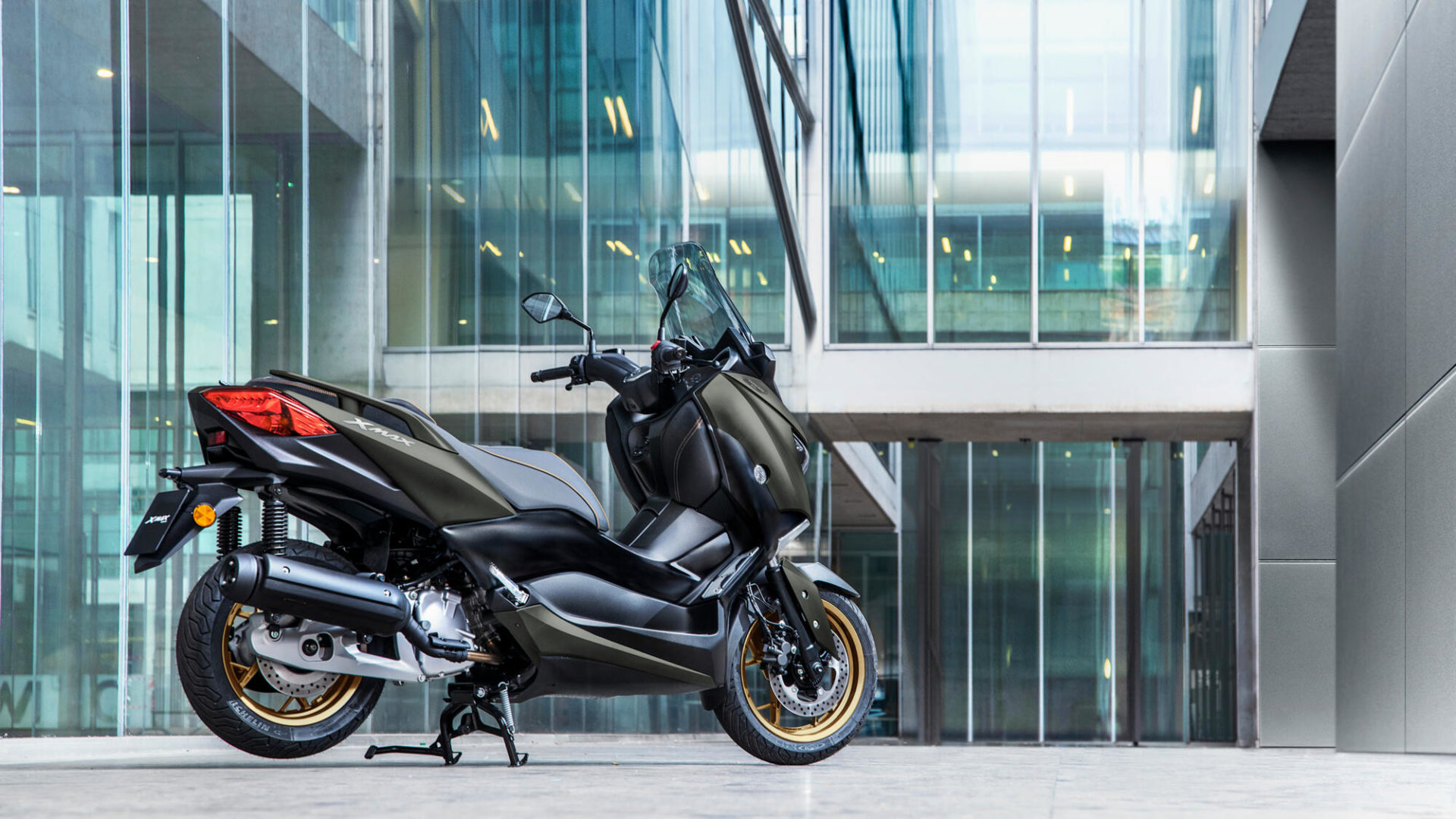 Yamaha XMAX 125 tech max 2022 Motocentrum Hradec Králové