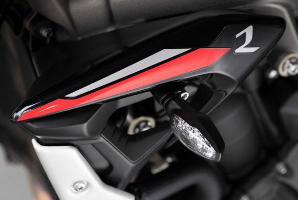 Street Triple R