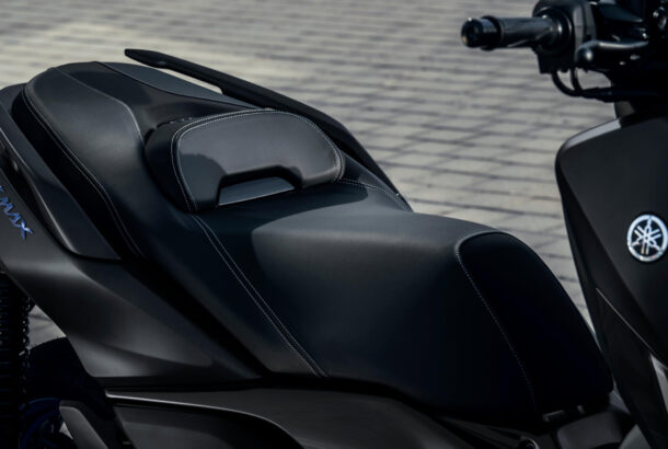 Ergonomické sedlo se snadným přístupem