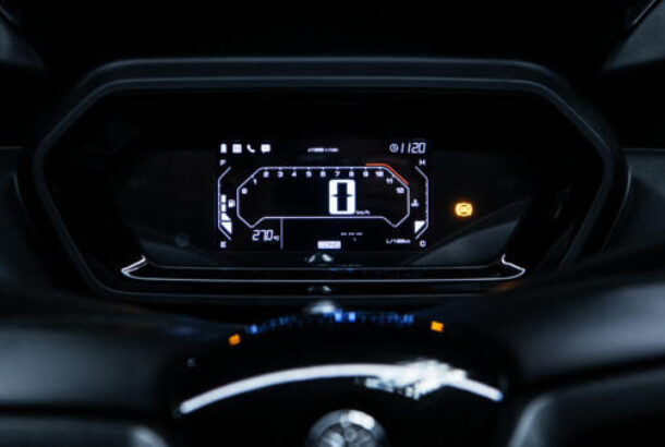 4,3palcové LCD přístroje