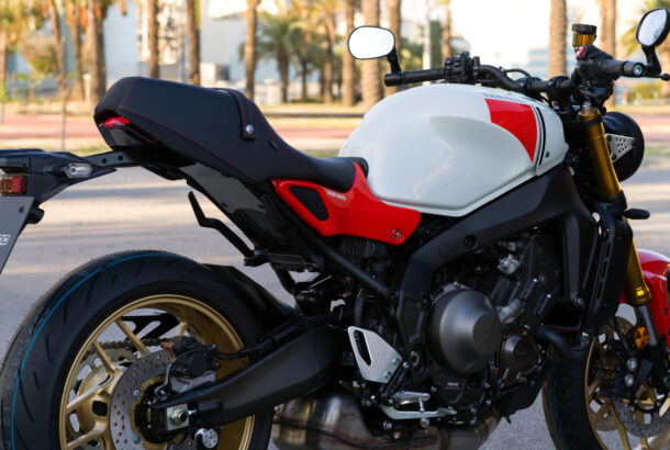 Design ovlivněný historickými závodními motocykly