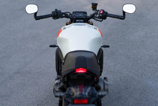 Flexibilní a uvolněná jízdní poloha