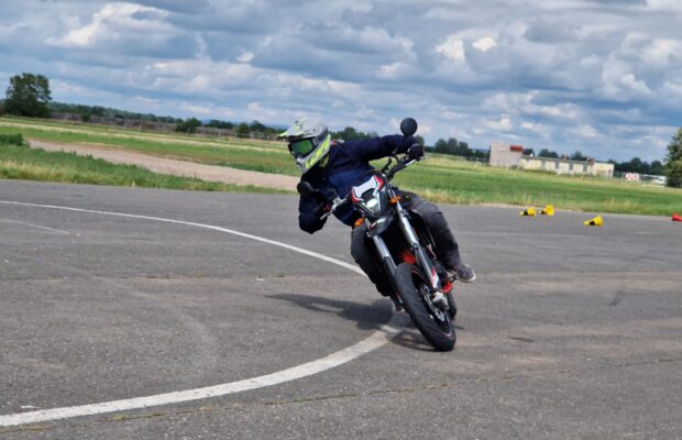 Fotky z motokurzu Bezpečné jízdy 22.6.