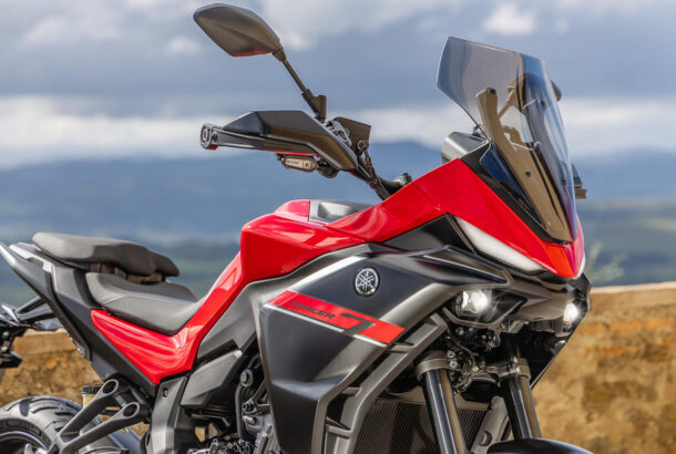 Nový dynamický a agresivní styl  TRACER