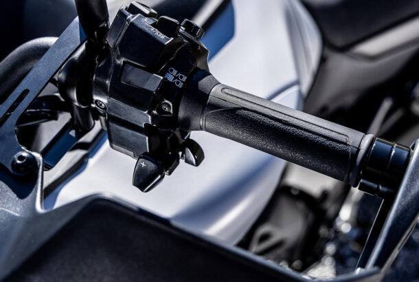 Nová éra řazení s Y-AMT* (na modelu Y-AMT)