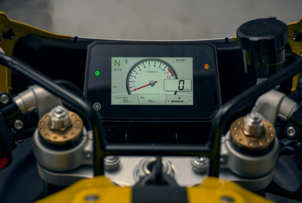 Celobarevný 5palcový TFT  displej s plnou konektivitou