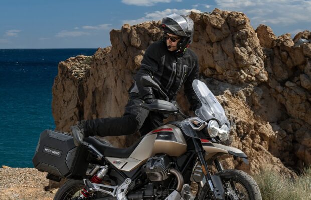 Ceny Moto Guzzi letí dolů – sleva 30 000 Kč na Stelvio a V85 TT