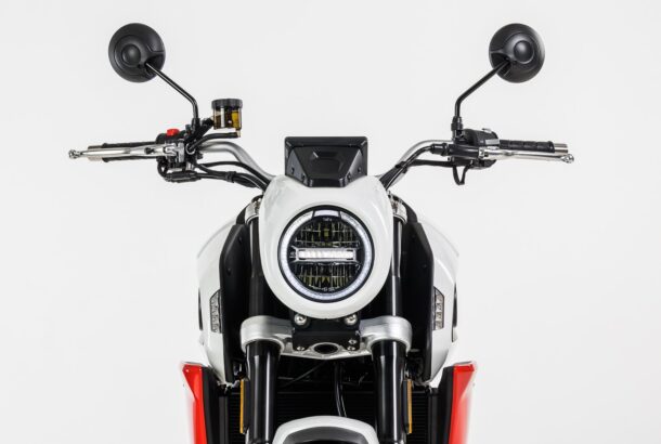 Motor 730 ccm, 55 kW